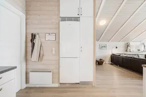 Holiday home with sauna, terrace & jacuzzi - Image 5