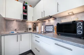 Apartment 'Vinnenhus' with Private Terrace and Wi-Fi - Image 4