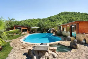 Villa with hot tub, sauna & private pool | Mountain view | Suitable for remote work - Image 5