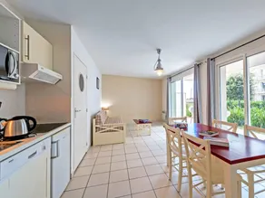 Flat with sauna, pool & terrace - Image 5