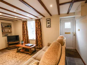 Children-friendly wonderful cottage with garden - Image 5