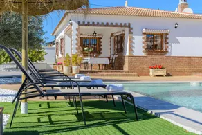 Fully equipped wonderful holiday home with BBQ, garden & private pool | Garden view - Image 3