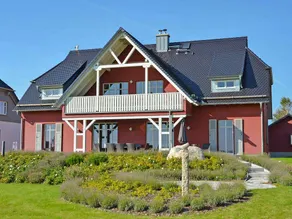 Fully equipped spacious holiday home with terrace, sauna & garden | Lake view - Image 2