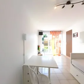 Pleasant flat with pool & terrace | Pets allowed - Image 3