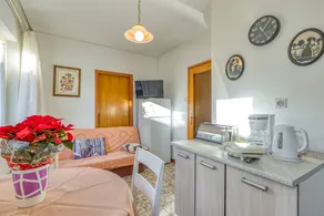 Apartment with garden, terrace & BBQ - Image 5