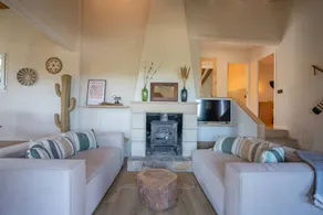 Holiday home with garden, private pool & barbecue | Perfect for remote work - Image 4