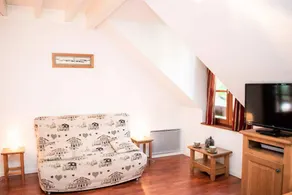 Apartment mit Pool - Image 2