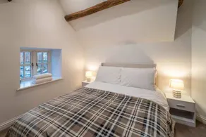 Grade II Listed Top Floor Flat in Central Banbury - Pass the Keys - Image 4
