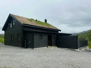 Holiday home with garden, barbeque & terrace - Image 4