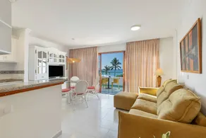 Wunderschönes Apartment mit schnellem Internet | Bergblick | Nah am Strand | Ideal für Homeoffice - Image 4