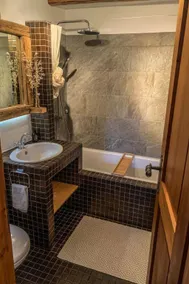 Appartamento con terrazza, sauna e piscina | Vista sulla montagna - Image 4