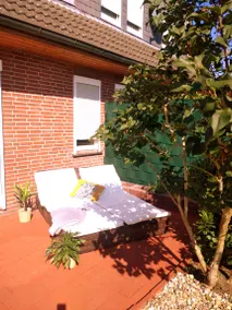Apartment with garden & barbecue | Garden view - Image 4