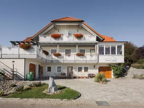 Wonderful holiday apartment with barbeque & garden | Nature view | Pets allowed - Image 2