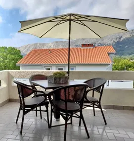 Fully equipped flat with BBQ & garden | Beach nearby - Image 2