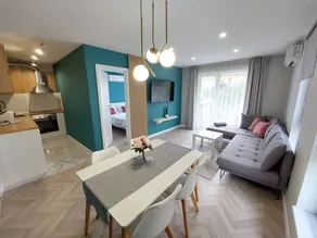 Holiday apartment with pool & garden - Image 4