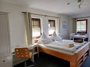 Ferienwohnung mit Pool, Sauna und Garten | Panoramablick - Image 5