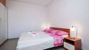 Beautiful holiday apartment with garden, terrace & barbecue | Sea view - Image 3