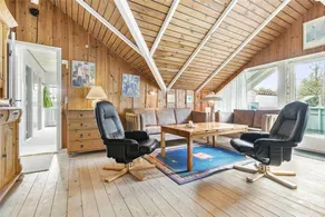 Holiday home with garden, terrace & barbeque - Image 2