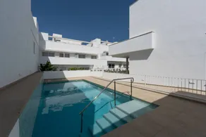 Holiday apartment with terrace & pool - Image 4