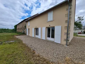 Charming Cottage with Terrace & Garden in Quiet Village near Châteauroux - Image 2