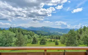 Chalet with Mountain Views, Private Garden and Balcony - Image 4