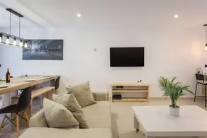 Fully equipped flat with terrace | Pet-friendly - Image 3