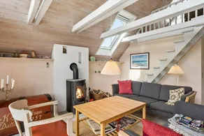 House with terrace - Image 2