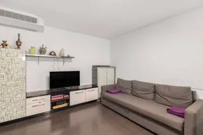 Casa vacacional con barbacoa, jardín y terraza | Vistas al jardín | Perfecta para el trabajo en remoto - Image 4