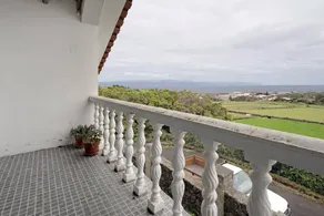 Grand appartement de vacances adapté aux familles avec jardin, terrasse et internet haut débit | Vue montagne | Parfait pour le travail à distance - Image 2