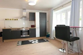 Flat with terrace, garden & barbeque | Garden view - Image 3