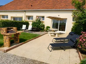 Family-friendly cottage with garden, barbeque & terrace | Sea view | Dogs allowed - Image 2