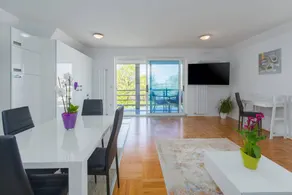 Fully equipped charming holiday apartment with terrace | Sea view | Beach nearby - Image 2