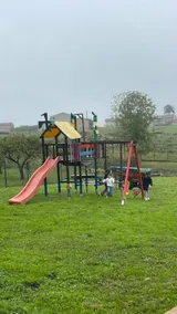 Holiday home with garden, barbecue & terrace | Mountain view - Image 3