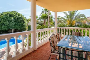 Merveilleuse maison de vacances entièrement équipée avec barbecue, piscine privée et jardin - Image 3