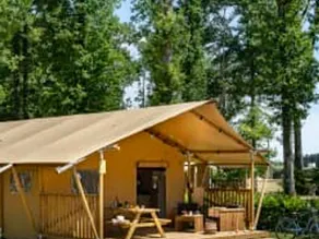 Tente avec terrasse et piscine chauffée - Image 4