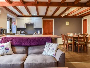 Family-oriented cottage with garden | Pet-friendly - Image 4