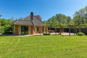 Maison avec piscine, sauna et terrasse - Image 5