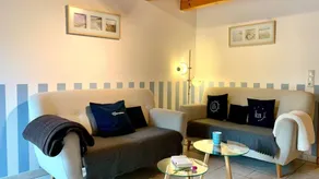 Agréable appartement de vacances entièrement équipé avec terrasse et jardin | Vue jardin - Image 2