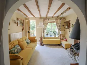 Cottage with garden - Image 5