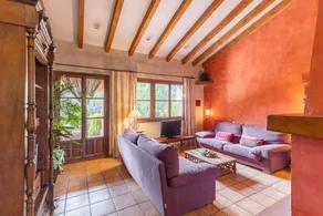 Holiday home with garden, terrace & barbecue | Mountain view - Image 4
