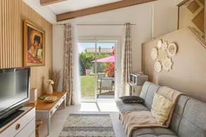 Le Pape – Guest Room with Sea View, Wi-Fi, and Air Conditioning - Image 2