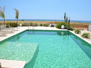Villa con jardín, piscina privada y barbacoa - Image 5