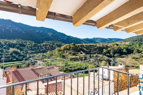 House | Mountain view - Image 2