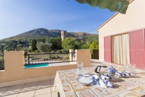 Holiday home with garden, pool & terrace | Mountain view - Image 3