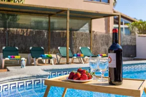 Ferienhaus mit privatem Pool, Grill und Garten - Image 2