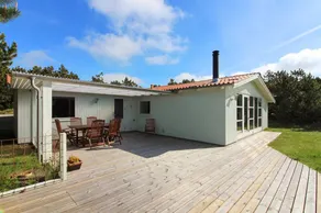 Casa vacacional apropiada para familias con terraza y barbacoa - Image 2