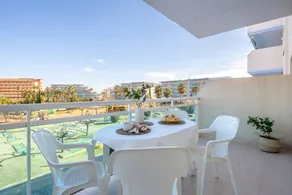Merveilleux appartement de vacances adapté aux familles avec terrasse, piscine et jardin | Plage à proximité | Avec animaux admis - Image 2