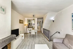 Holiday Home 'Port Empúries' with Sea View, Private Pool and Air Conditioning - Image 5