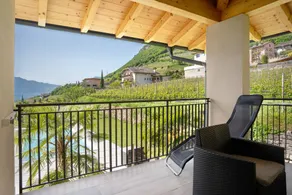 Apartamento vacacional con internet de alta velocidad, piscina y barbacoa | Vistas a la montaña - Image 3