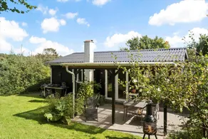 Beautiful holiday home with terrace, barbeque & sauna - Image 2